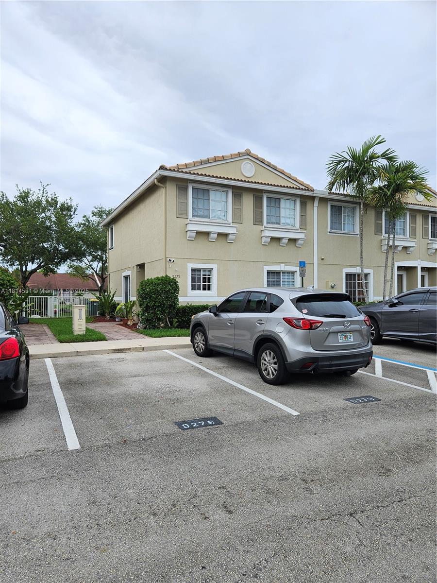 9279 Chambers St, Tamarac, Florida image 1