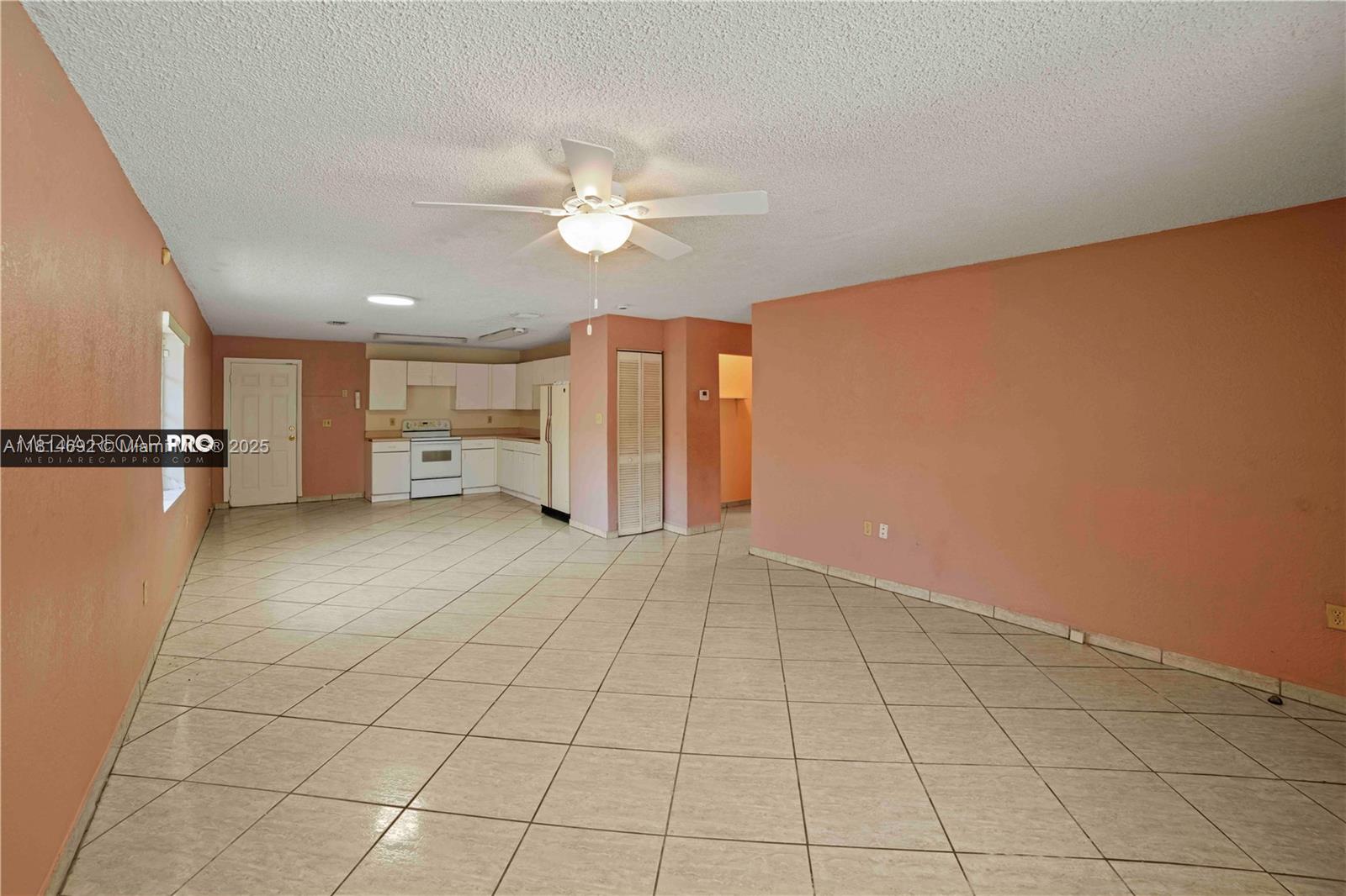 2760 NW 168th Ter, Miami Gardens, Florida image 3