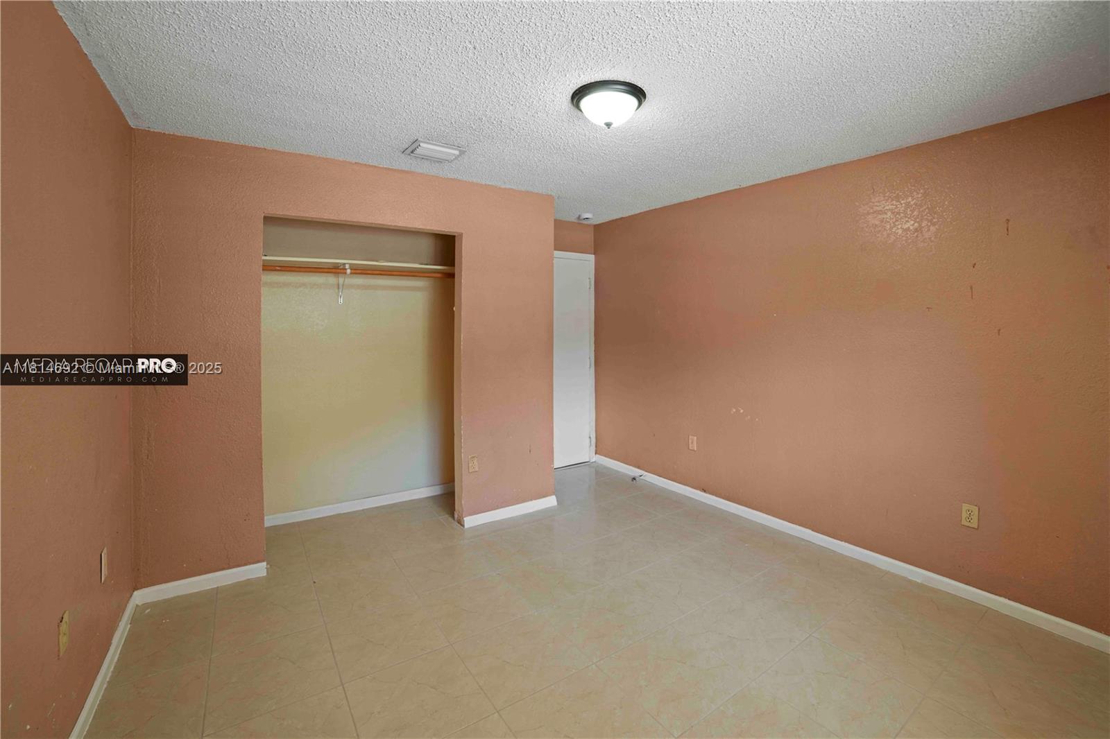 2760 NW 168th Ter, Miami Gardens, Florida image 6