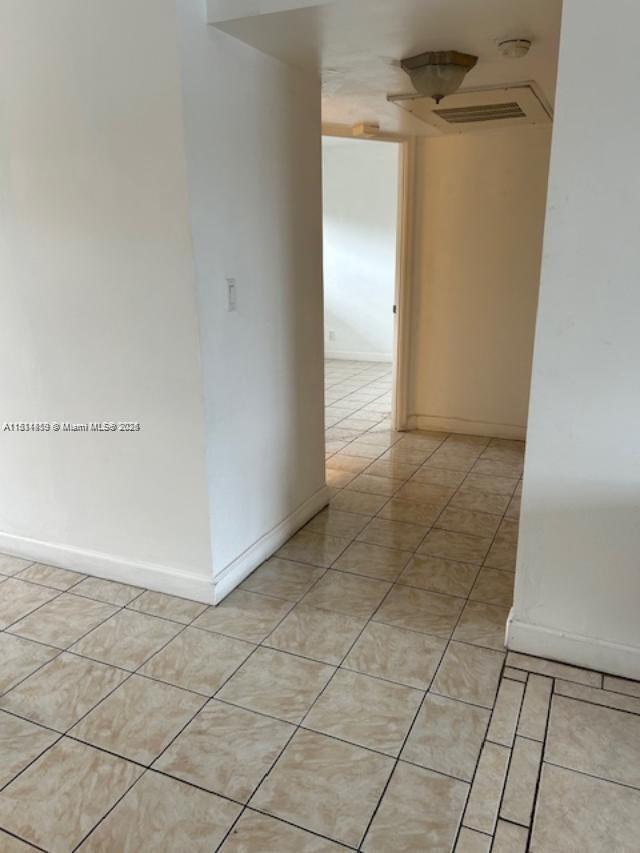 5103 NW 35th St #503, Lauderdale Lakes, Florida image 9