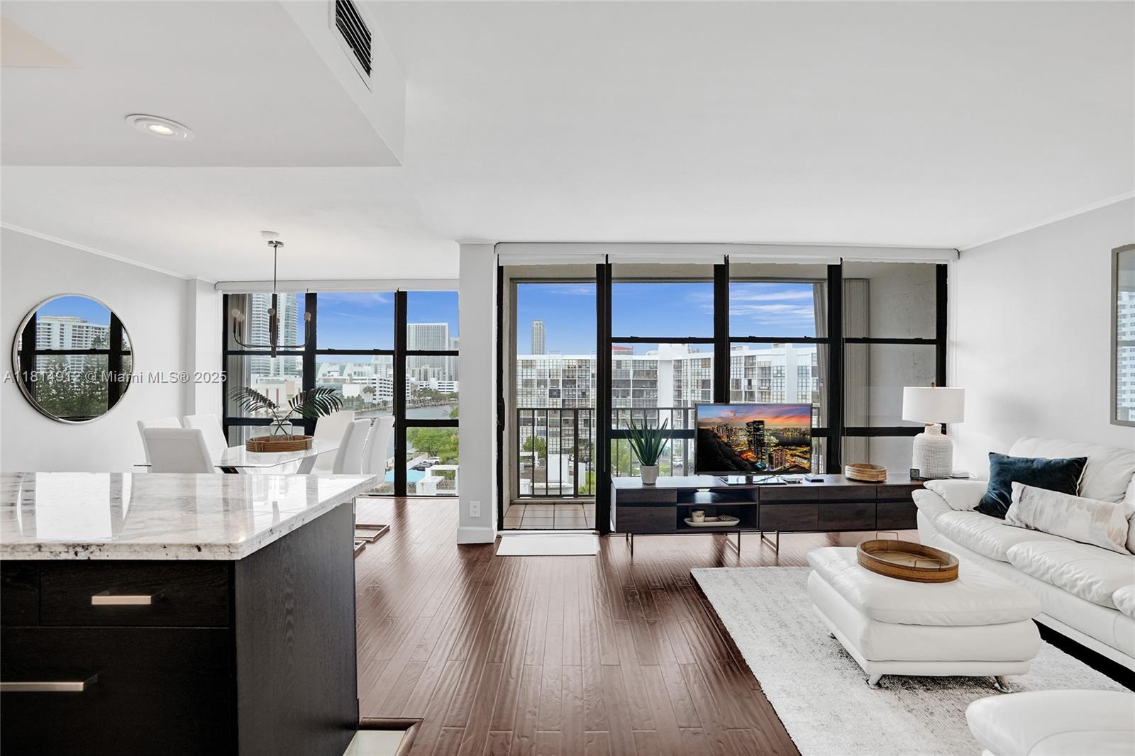 1000 Parkview Dr #818, Hallandale Beach, Florida image 29
