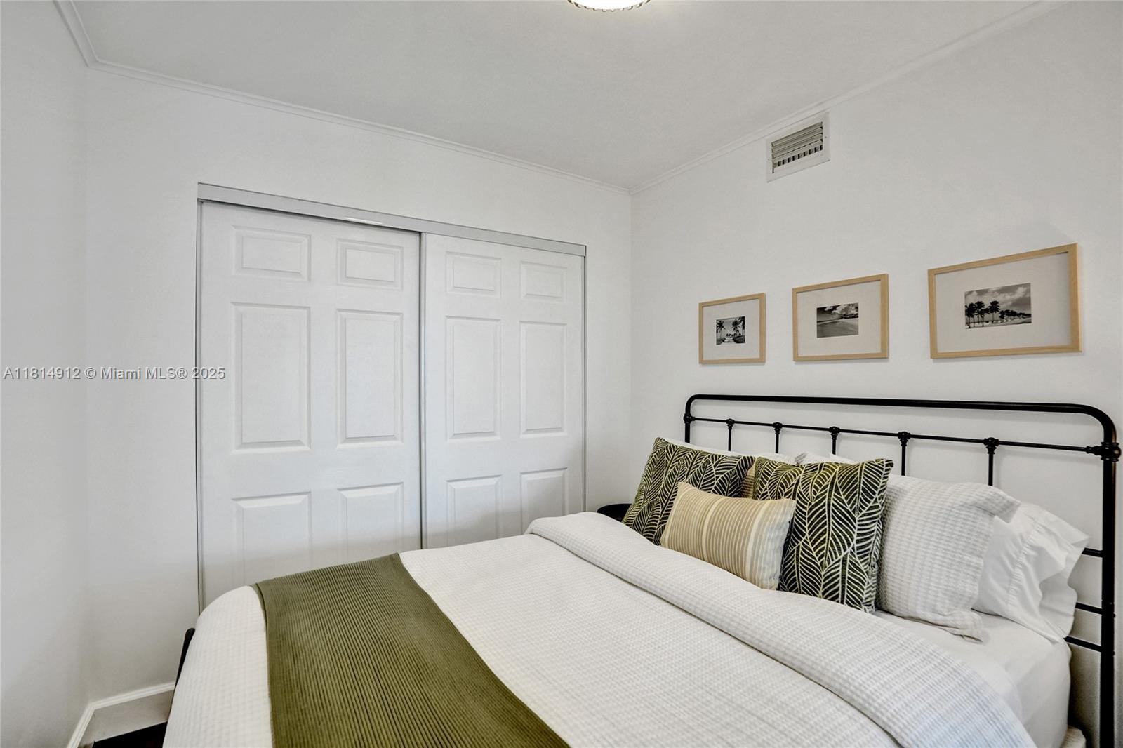 1000 Parkview Dr #818, Hallandale Beach, Florida image 33