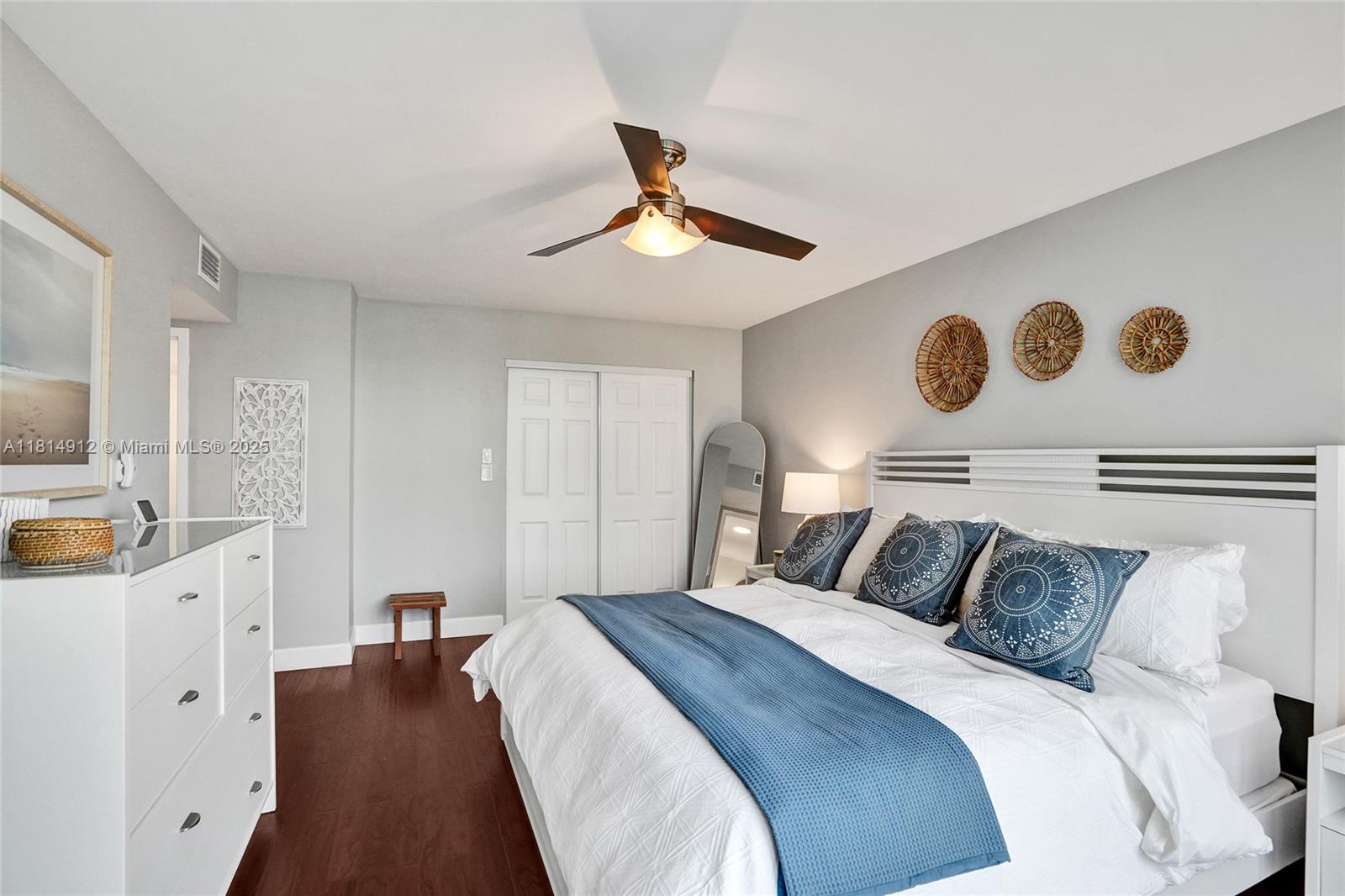 1000 Parkview Dr #818, Hallandale Beach, Florida image 46