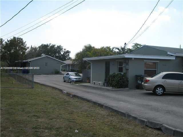 Residentialincome, Hollywood, Florida image 2