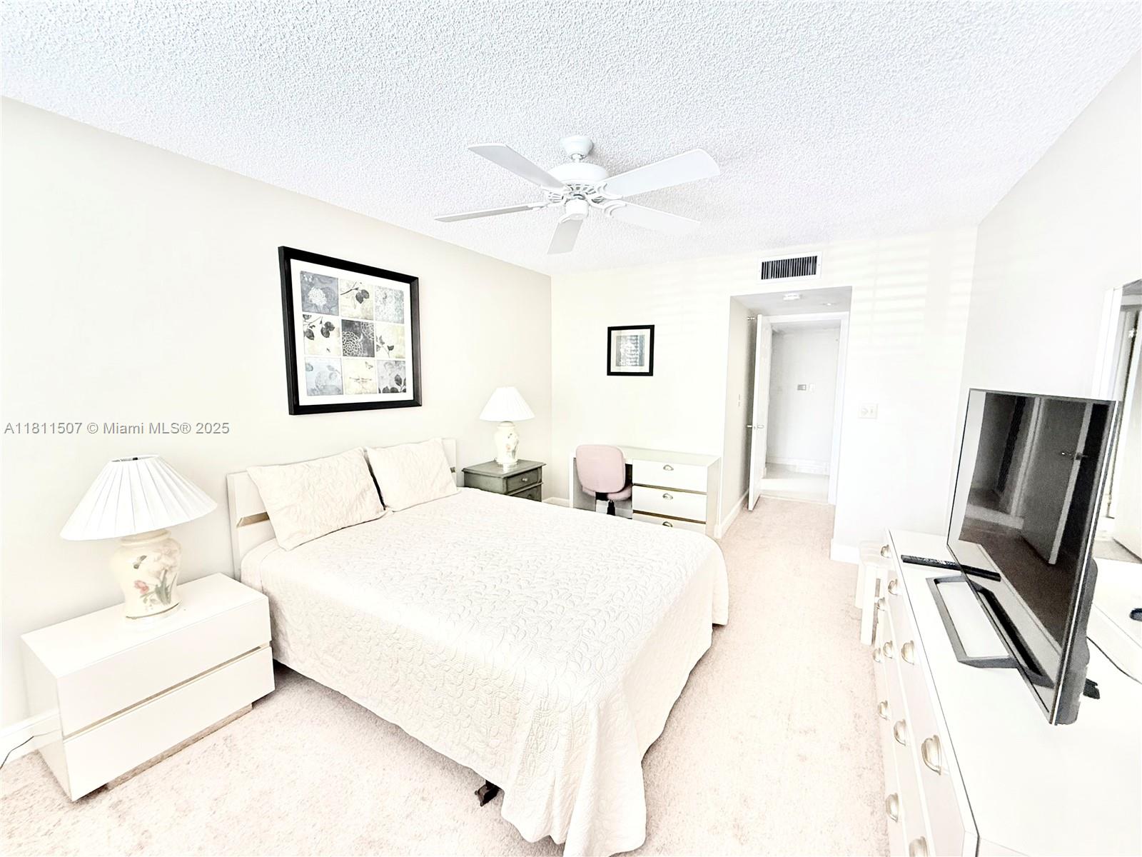 1470 Sheridan St #18C, Hollywood, Florida image 24
