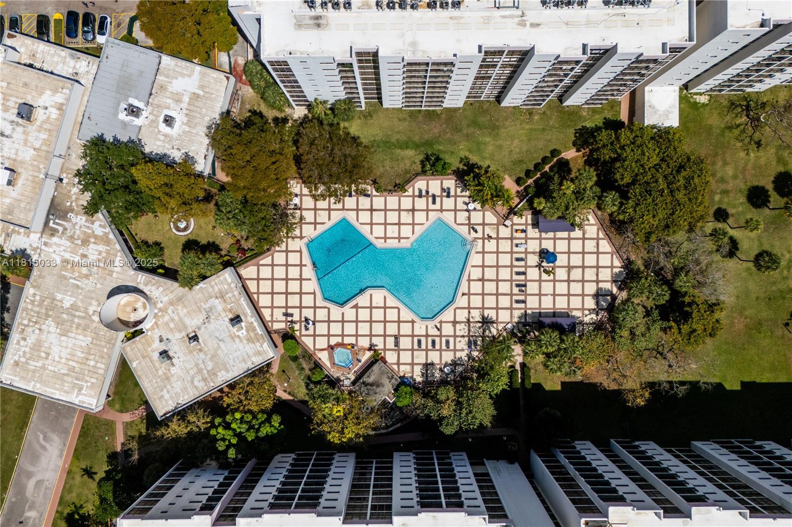 17011 N Bay Rd #307, Sunny Isles Beach, Florida image 17