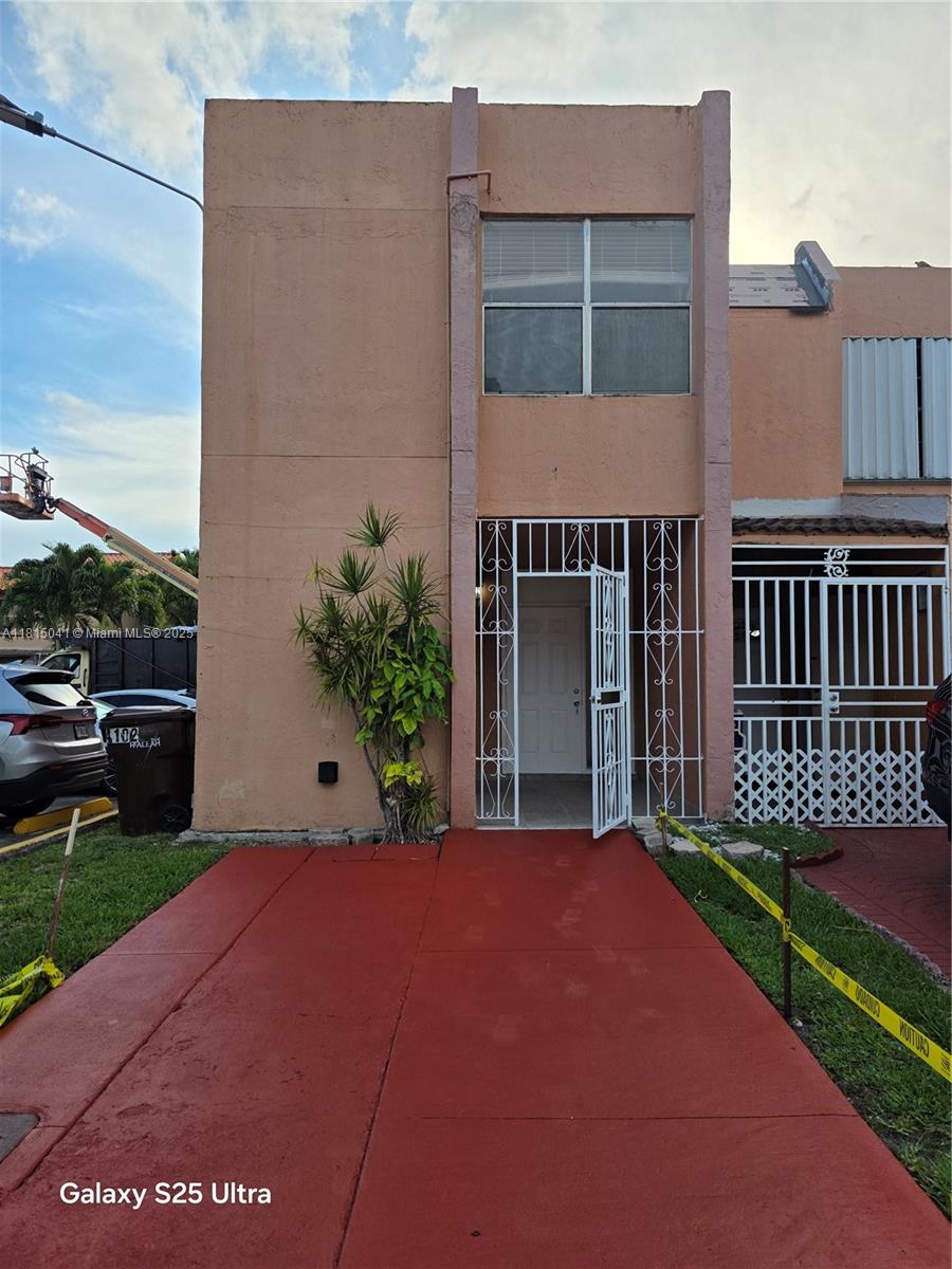 4102 W 10th Ln #28, Hialeah, Florida image 1