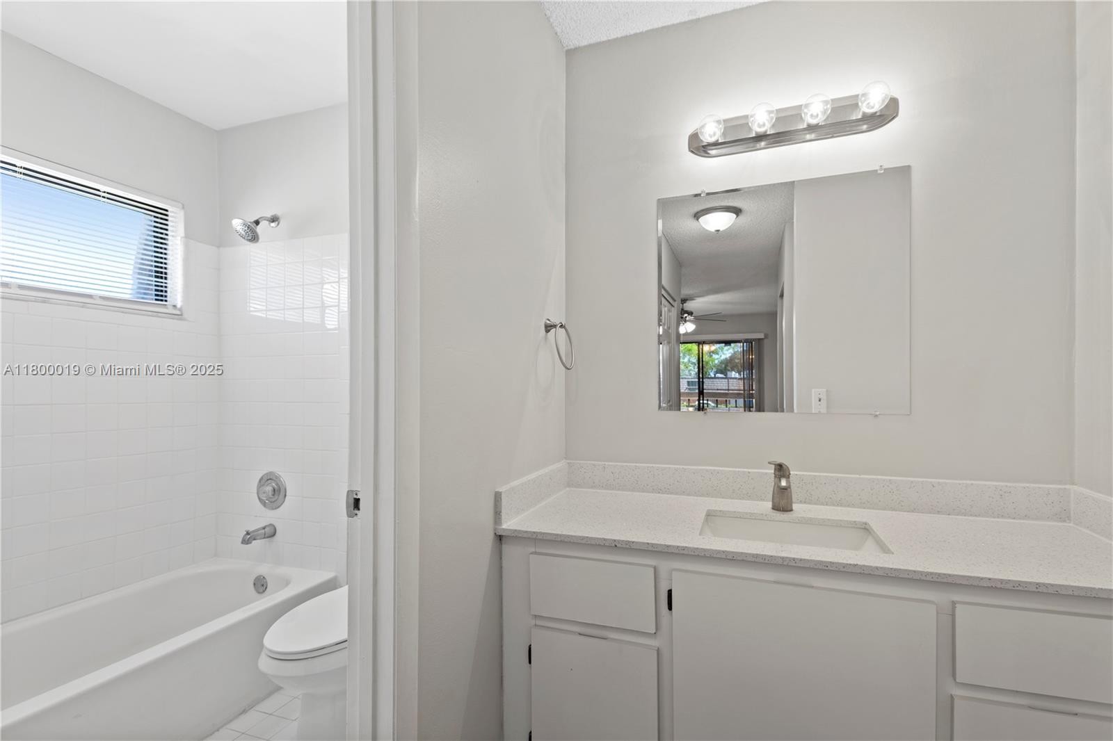 4020 Palm Bay Cir #B, West Palm Beach, Florida image 10