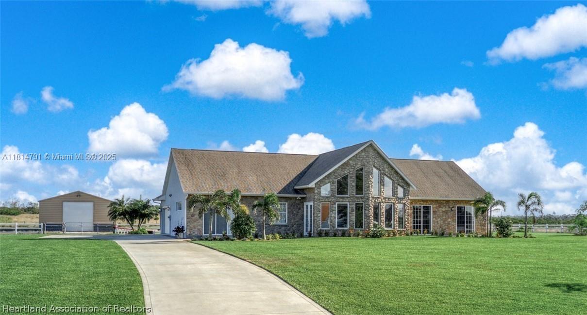 186 S Bear Pointe Dr, Lake Placid, Florida image 2