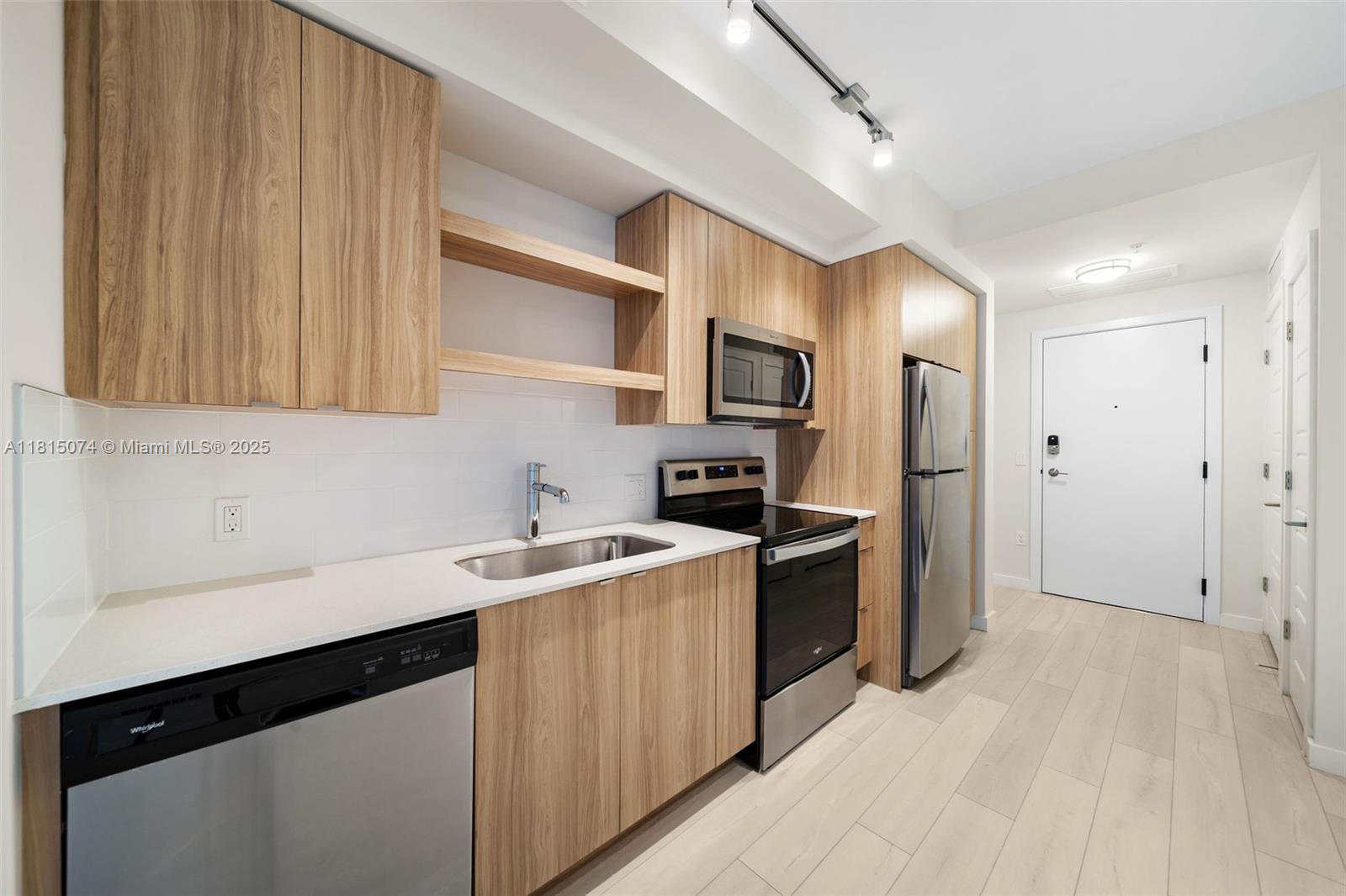 Property photo # 6