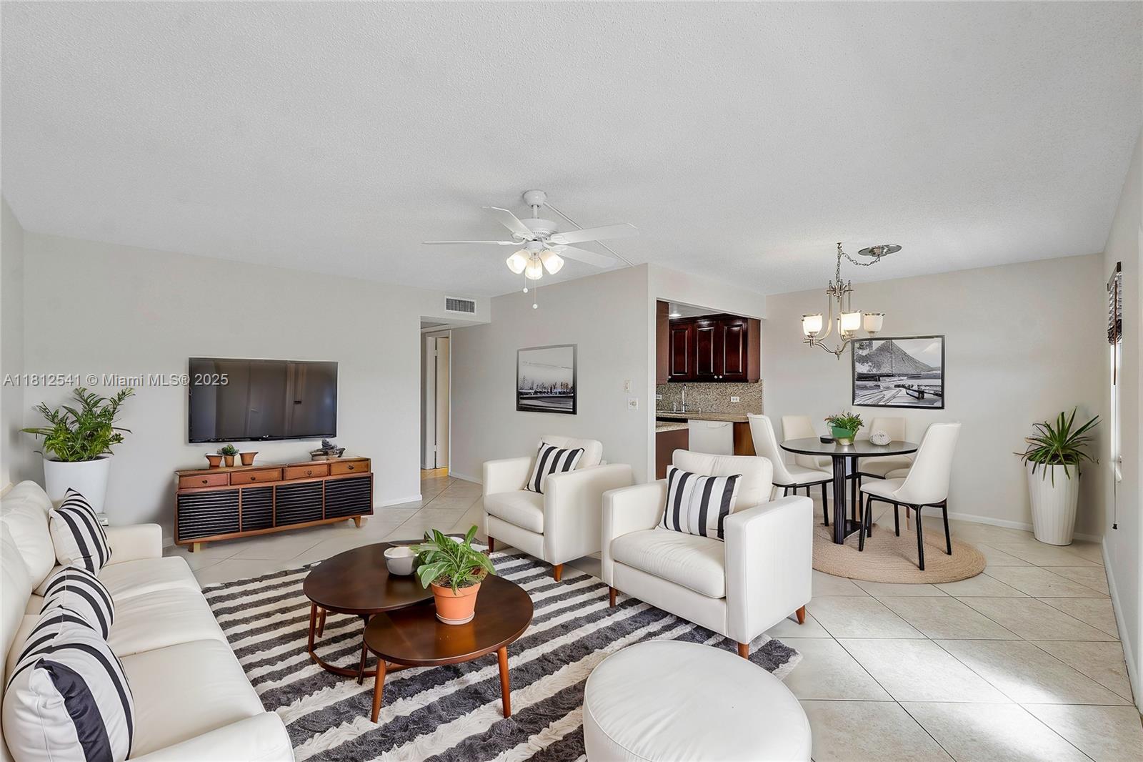 3116 Newport U #3116, Deerfield Beach, Florida image 2