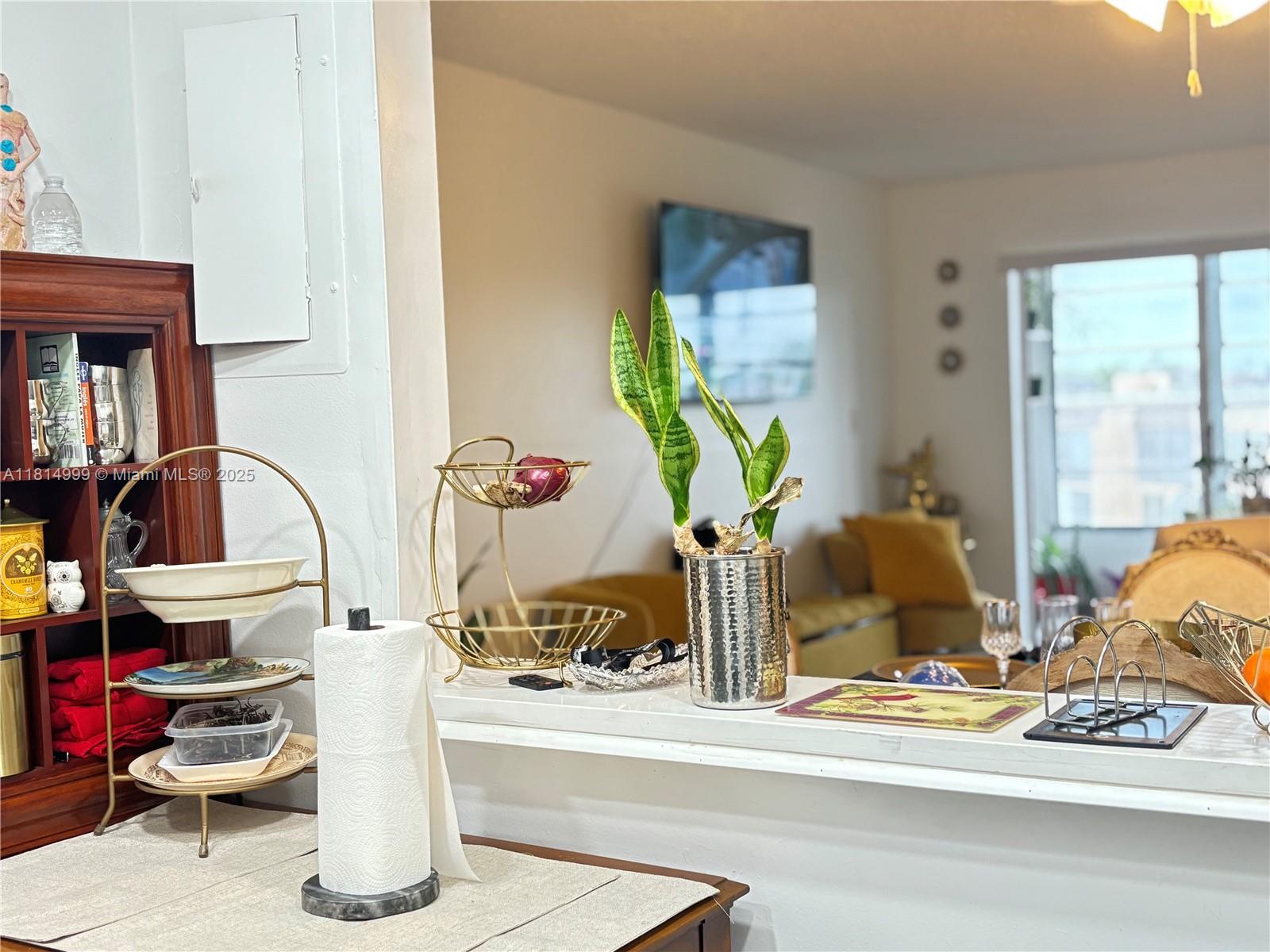 9041 Sunrise Lakes Blvd #311, Sunrise, Florida image 4