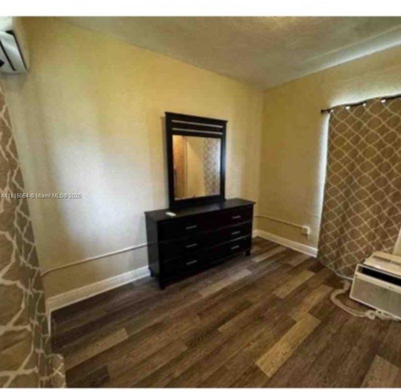 737 NW 6th St, Hallandale Beach, Florida image 12