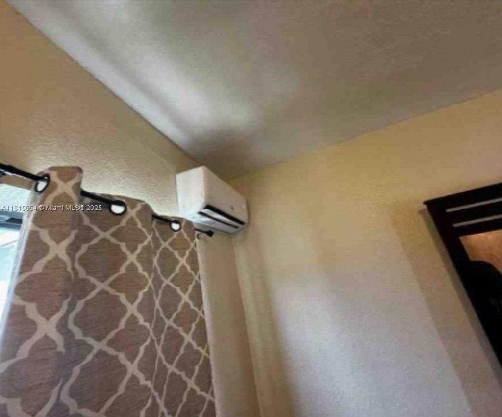 737 NW 6th St, Hallandale Beach, Florida image 15