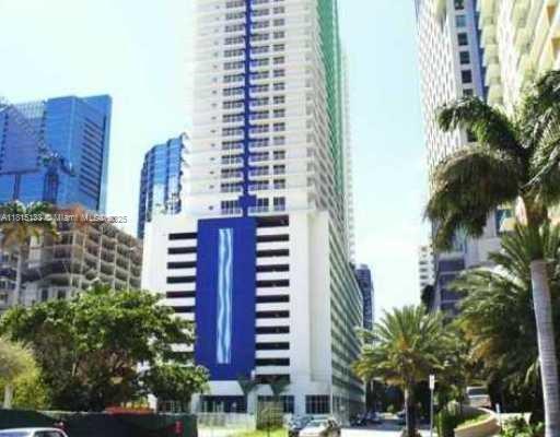 The Club At Brickell Bay