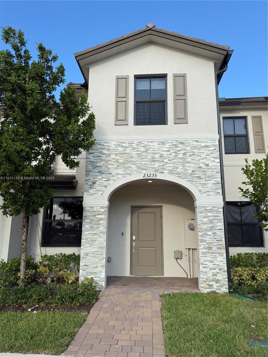 23235 SW 129th Path, Miami, Florida image 2