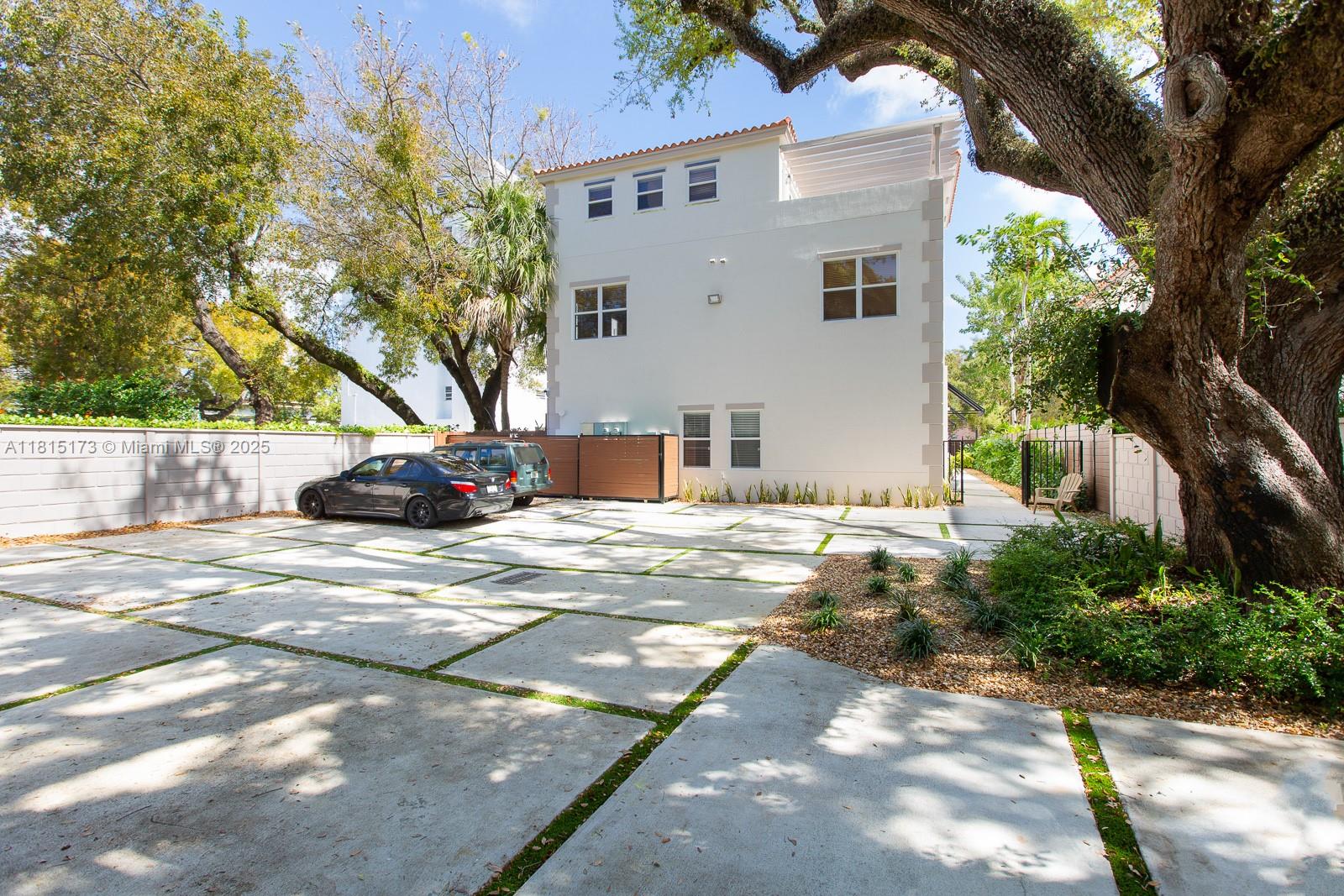 Property photo # 8
