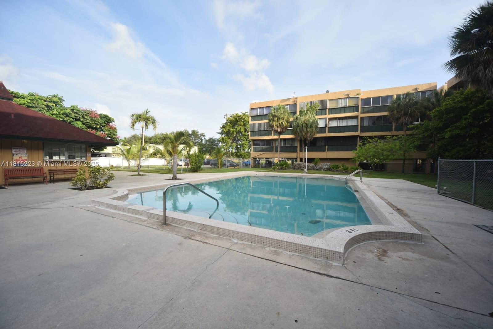 1750 W 56th St #108, Hialeah, Florida image 9