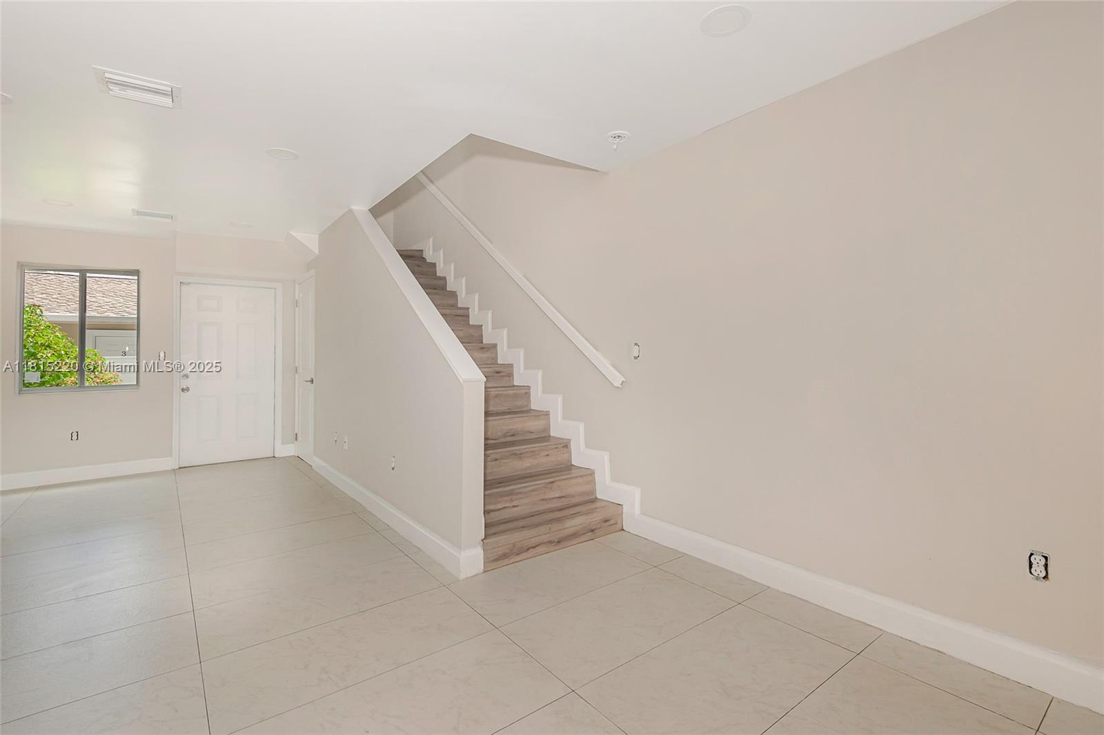 813 NW 3rd Ave, Fort Lauderdale, Florida image 10