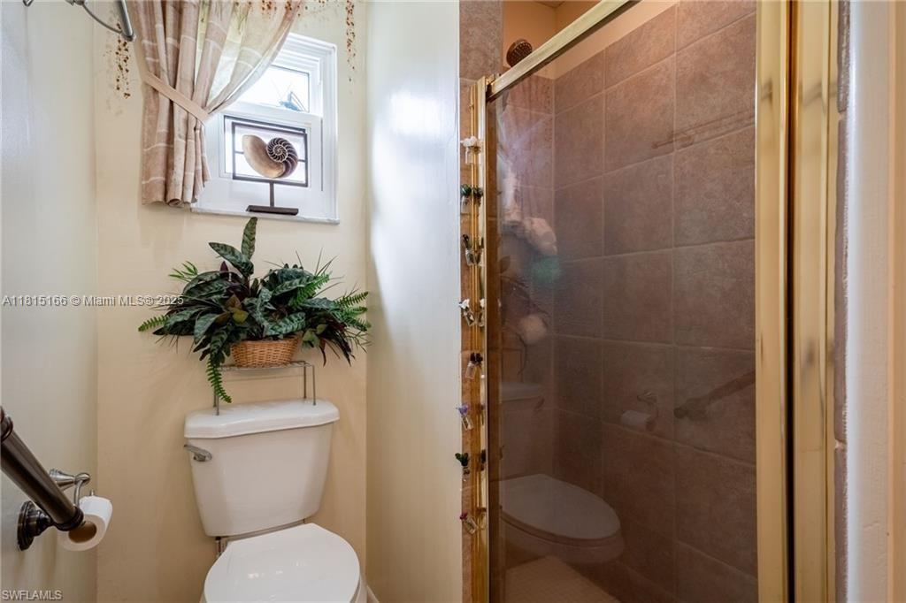 4559 Springview Cir, La Belle, Florida image 24