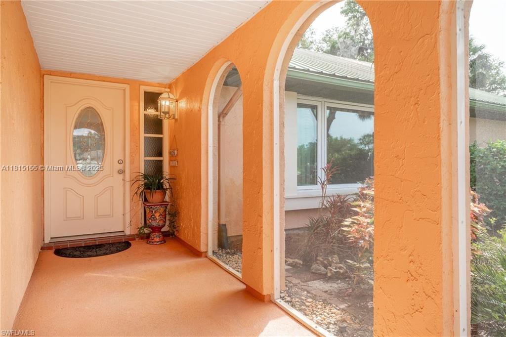 4559 Springview Cir, La Belle, Florida image 4