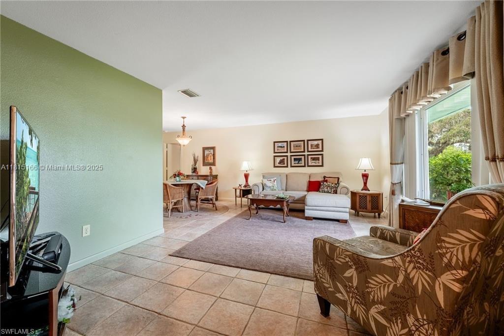 4559 Springview Cir, La Belle, Florida image 6