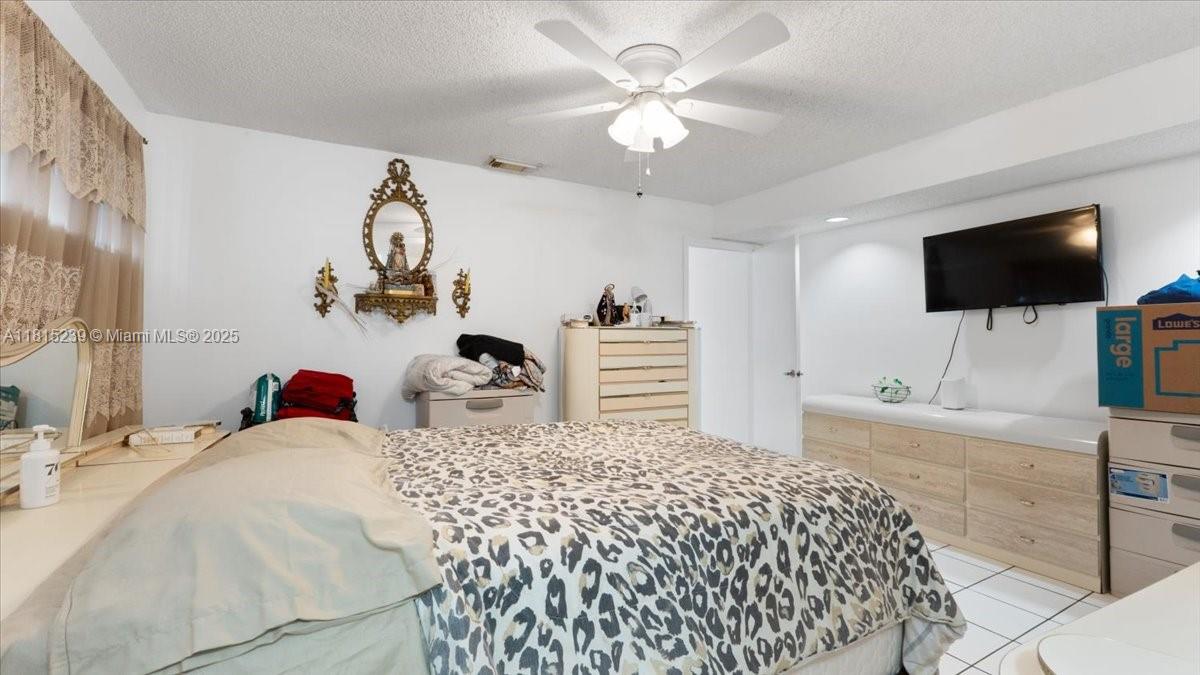 7568 W 4th Ct, Hialeah, Florida image 13