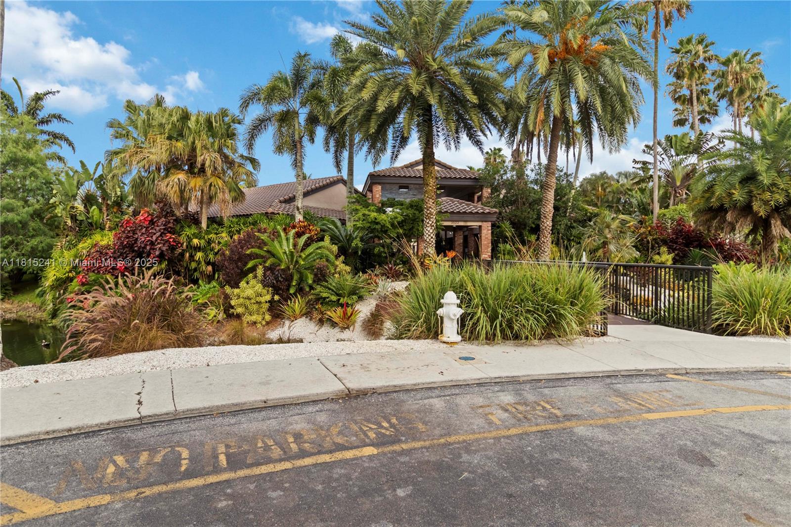 Residential, Cooper City, Florida image 49