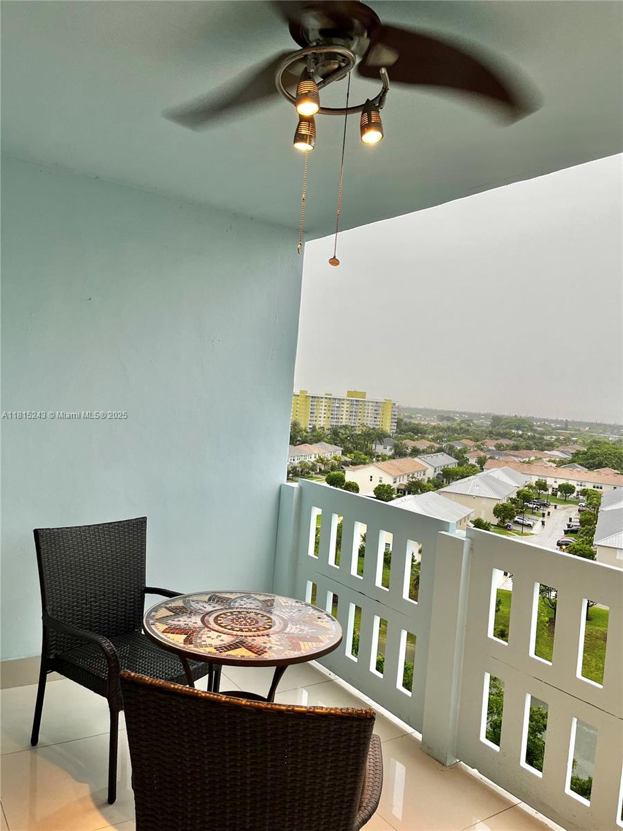 4001 Hillcrest Dr #1014, Hollywood, Florida image 13
