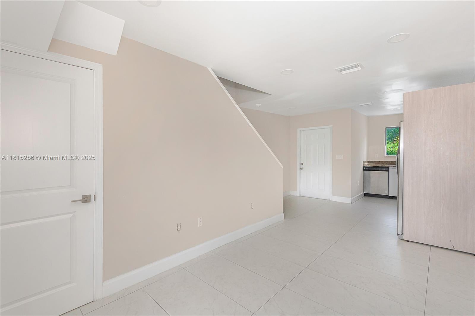 811 NW 3rd Ave, Fort Lauderdale, Florida image 5