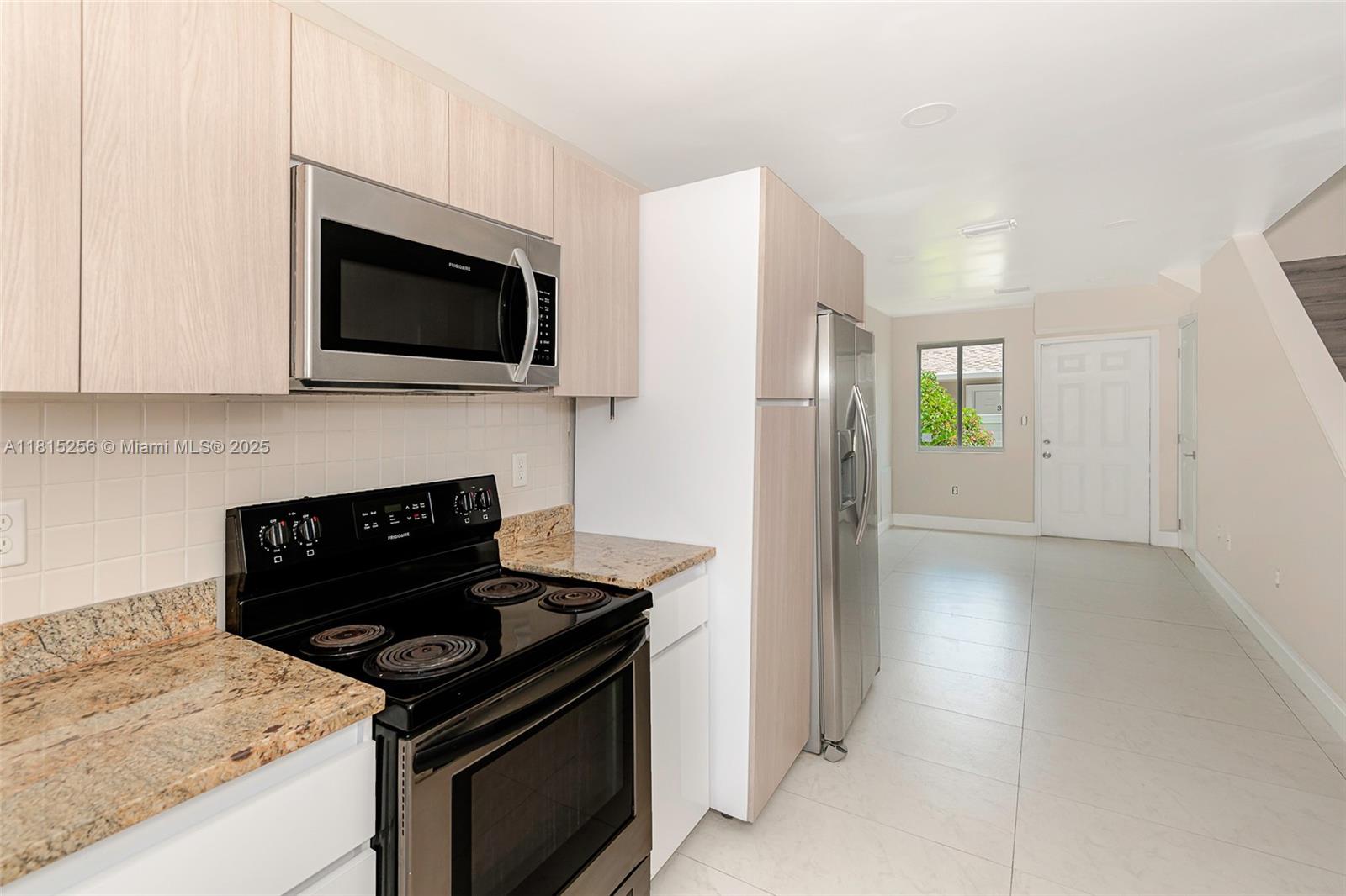 811 NW 3rd Ave, Fort Lauderdale, Florida image 9