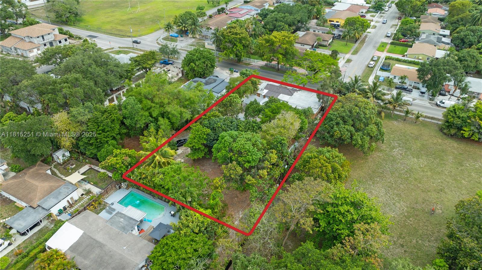1051 NE 149th St, Miami, Florida image 7