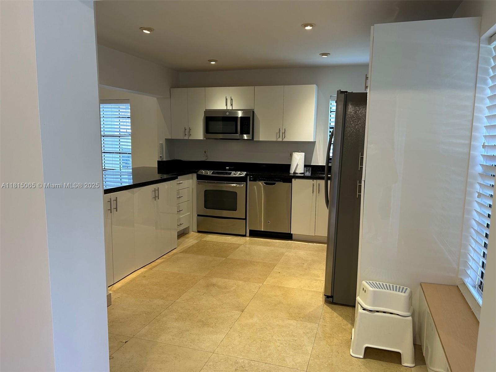 Residential, Aventura, Florida image 7
