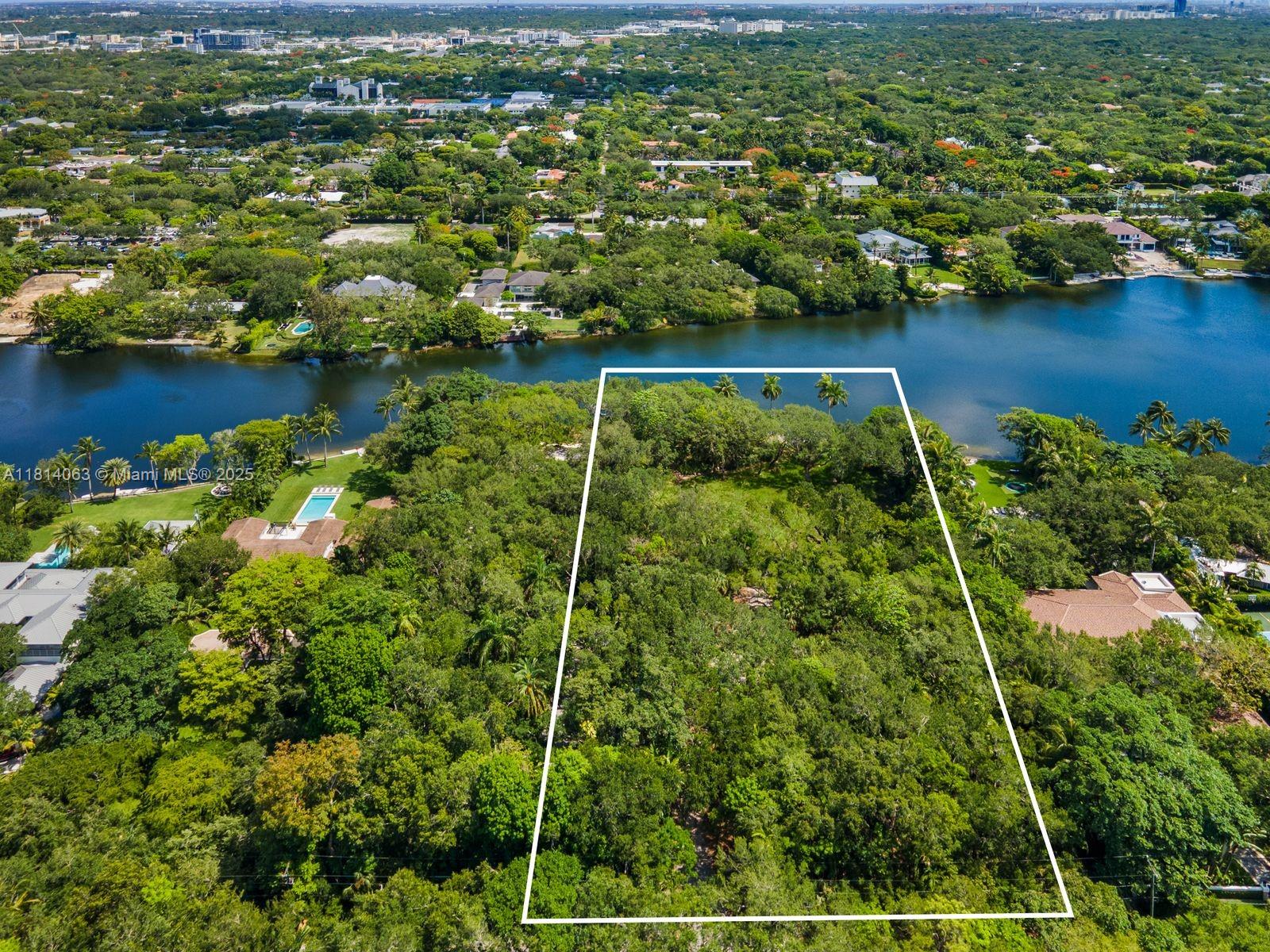 5355 Hammock Dr, Coral Gables, Florida image 1