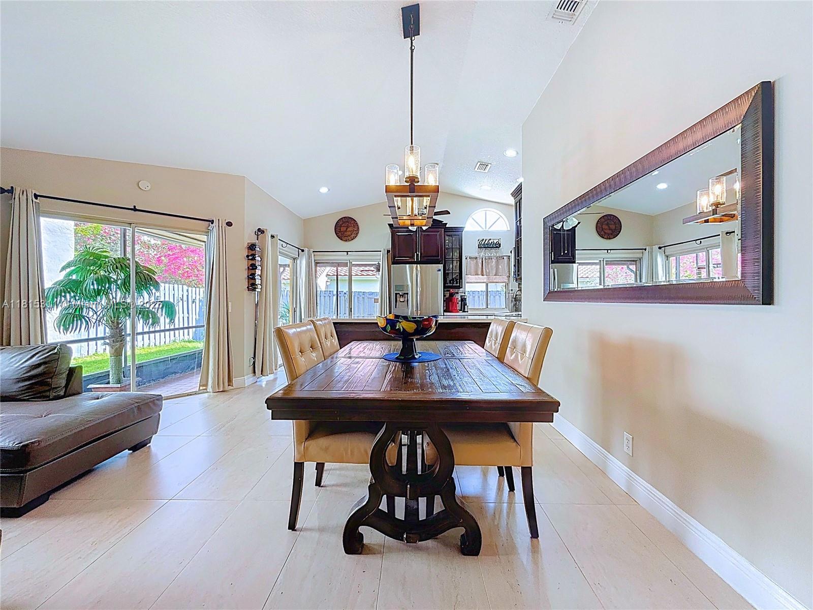 1420 Seagrape Cir, Weston, Florida image 7