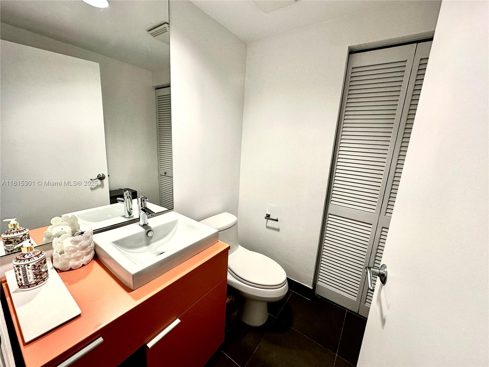 2155 Washington Ct #110, Miami Beach FL 33139