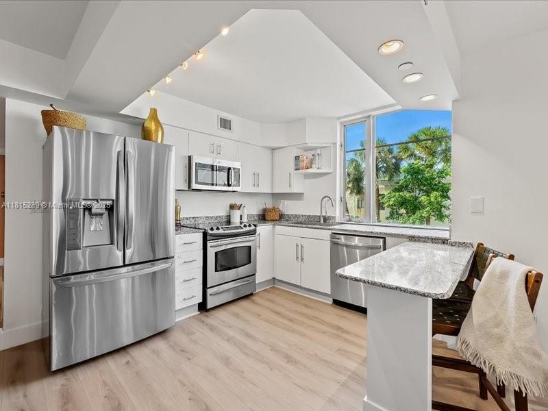 1532 Drexel Ave #204, Miami Beach, Florida image 6