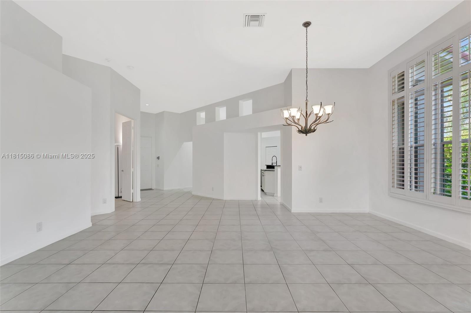 2539 Bay Pointe Dr, Weston, Florida image 7