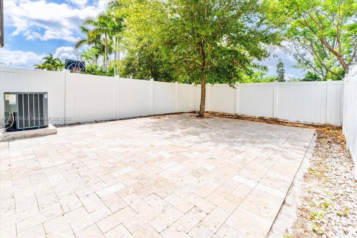 3420 W 92nd Pl, Hialeah, Florida image 31