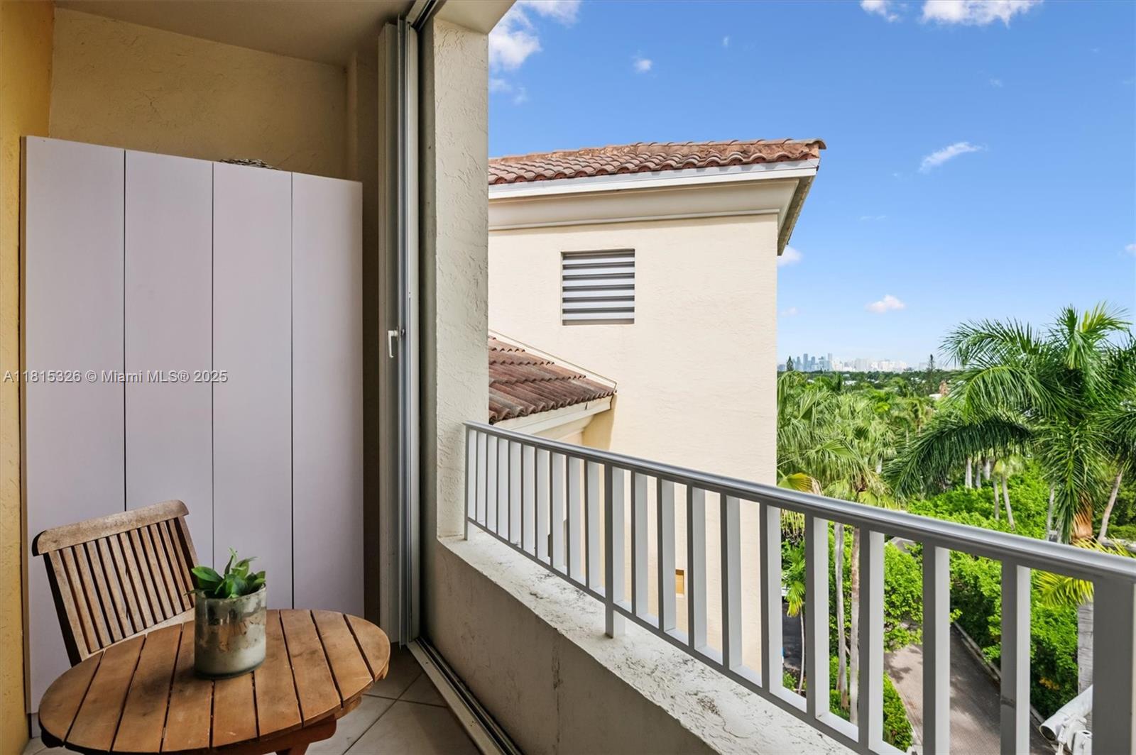 713 Crandon Blvd #PH-3, Key Biscayne, Florida image 17