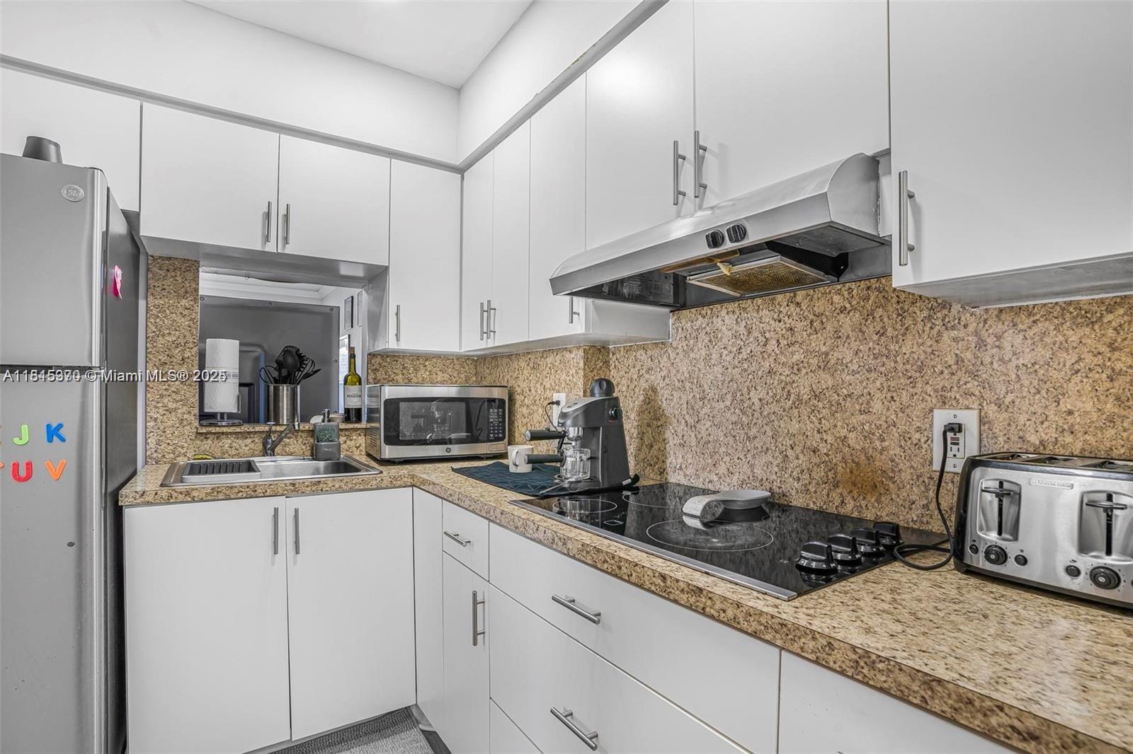400 Kings Point Dr #831, Sunny Isles Beach, Florida image 10