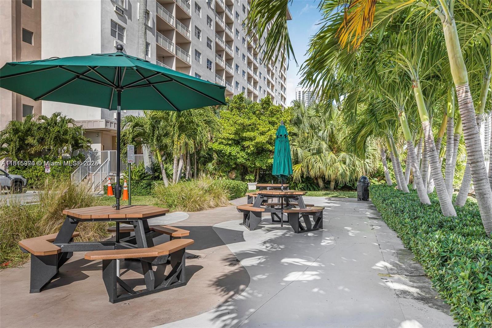 400 Kings Point Dr #831, Sunny Isles Beach, Florida image 19