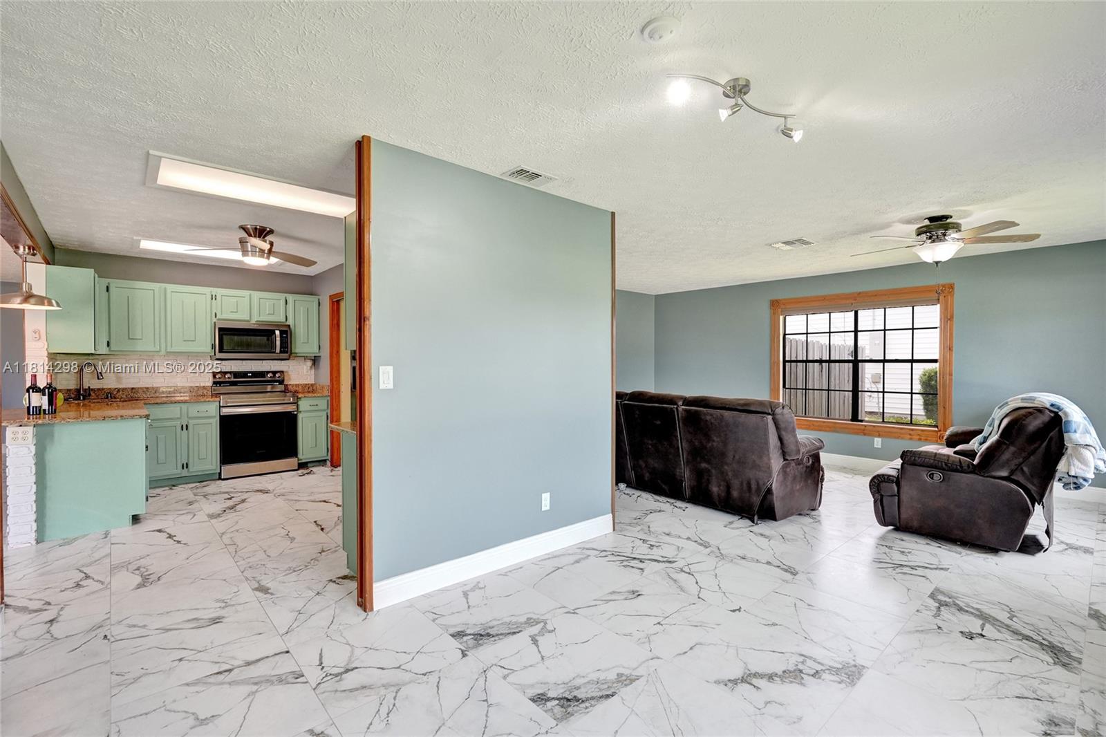 2398 SE Bordeaux Ct, Port St. Lucie, Florida image 12