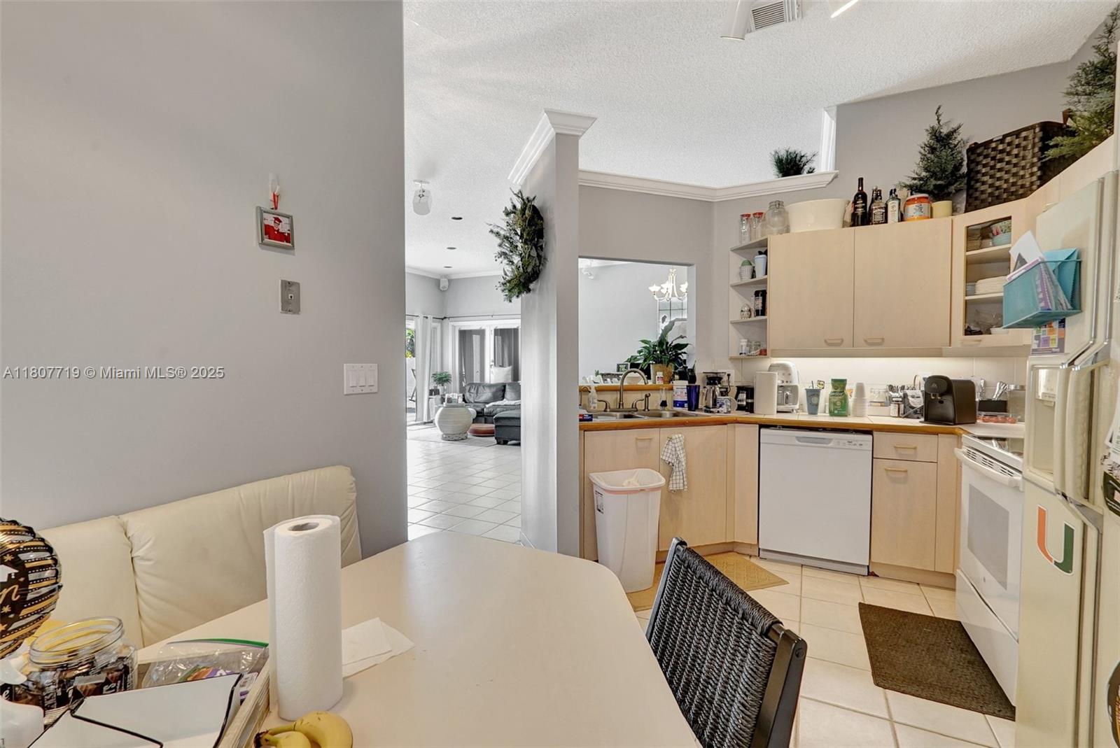 1150 Queen Palm Ct, Hollywood, Florida image 12