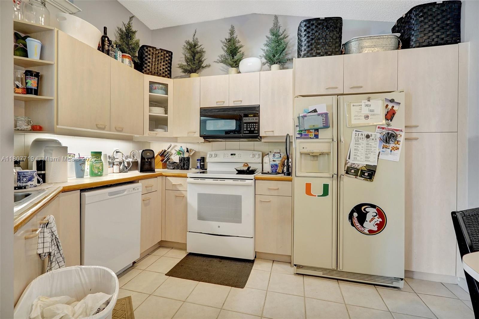 1150 Queen Palm Ct, Hollywood, Florida image 16