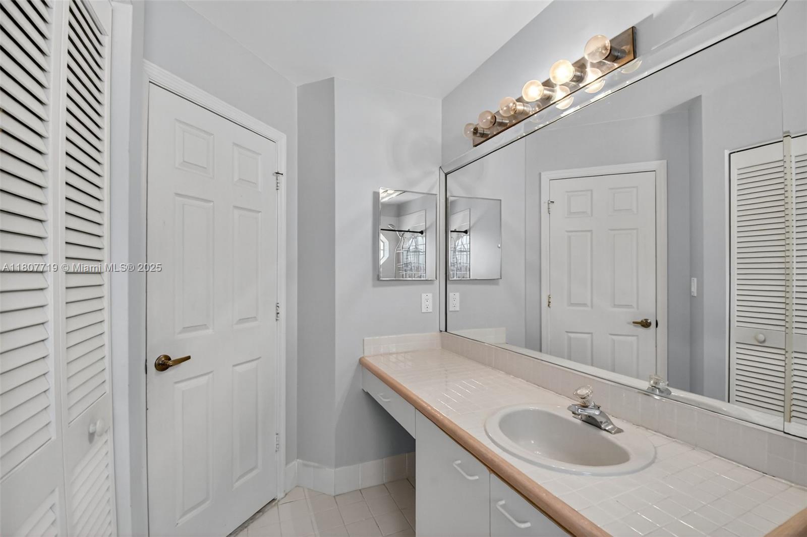1150 Queen Palm Ct, Hollywood, Florida image 30