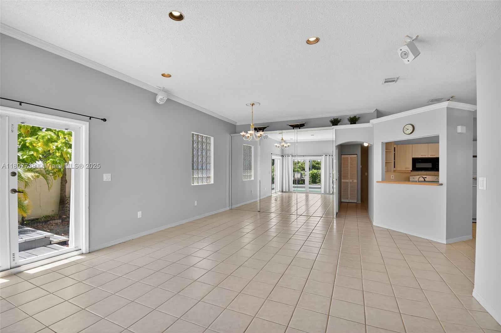 1150 Queen Palm Ct, Hollywood, Florida image 7