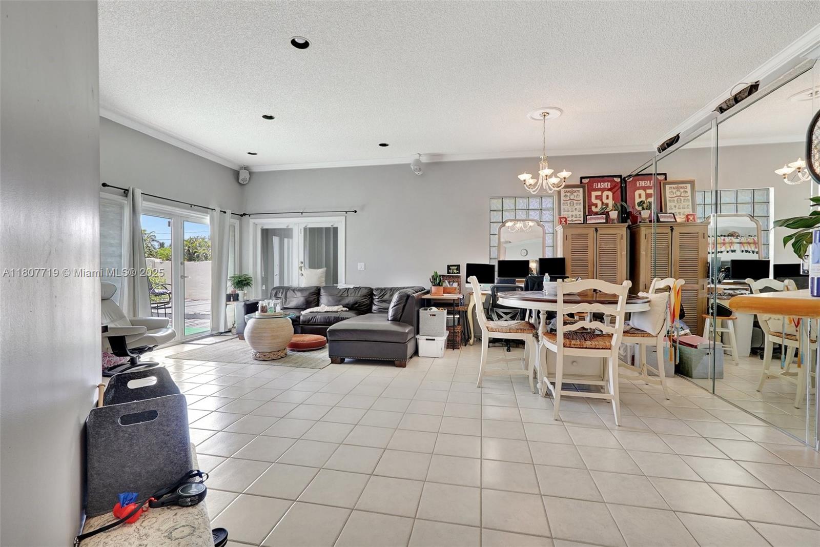 1150 Queen Palm Ct, Hollywood, Florida image 8