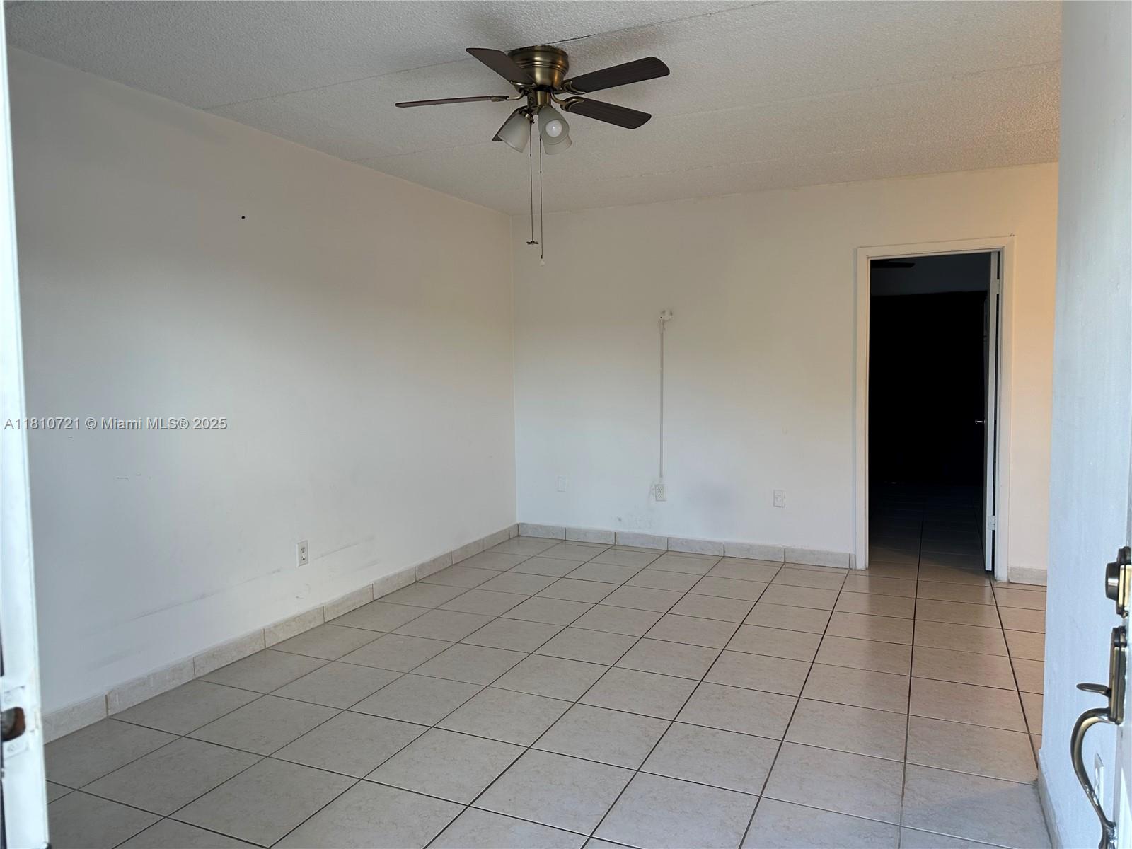 1154 W 35th St #123, Hialeah, Florida image 8