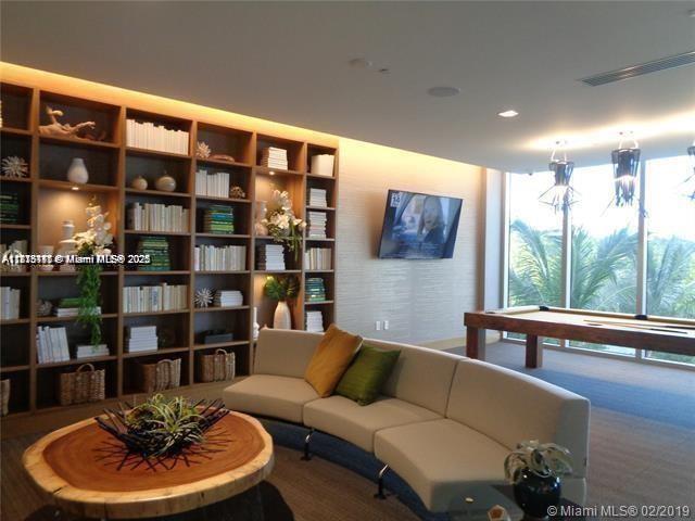 16385 Biscayne Blvd #820, North Miami Beach, Florida image 22